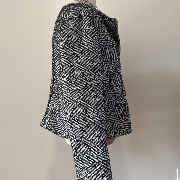 Tribal Black and White Patterned Jacket - Picture 4 of 9
